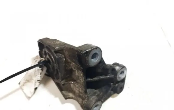 Volvo S60 Engine mounting bracket 8634123 8634123-2