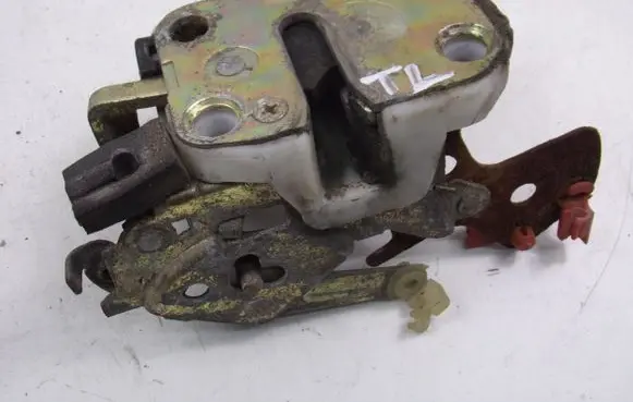 KIA Sportage Rear door lock
