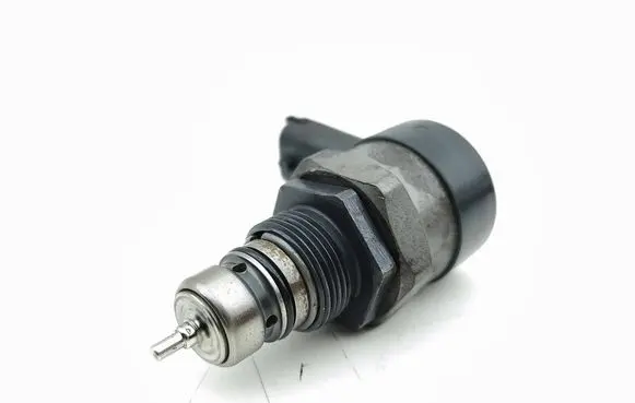 Hyundai Santa Fe Fuel pressure regulator 0281002507 23427563 E040407