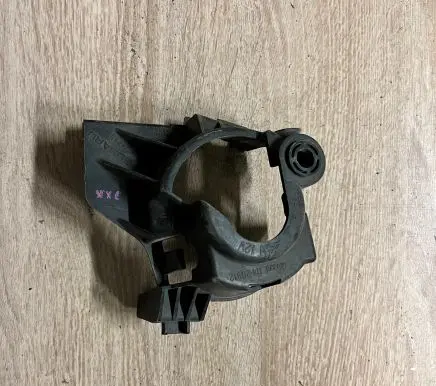 Subaru Impreza III Fog light bracket 11420912
