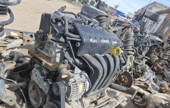 Mini One - Cooper R50 - 53 Engine 