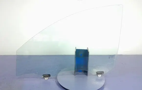 Nissan Micra C+C Front door window glass four-door