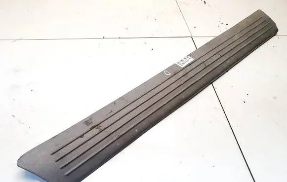 Chrysler Voyager Front sill trim cover 4706272 95-602a001