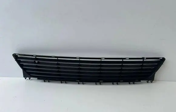Opel Corsa C Front bumper lower grill 13120833