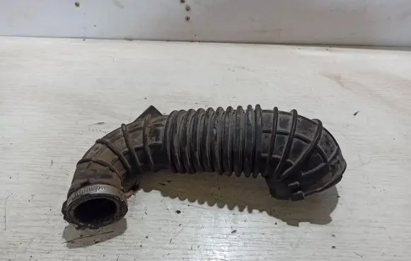 Audi A6 S6 C6 4F Air intake hose/pipe 03G129629