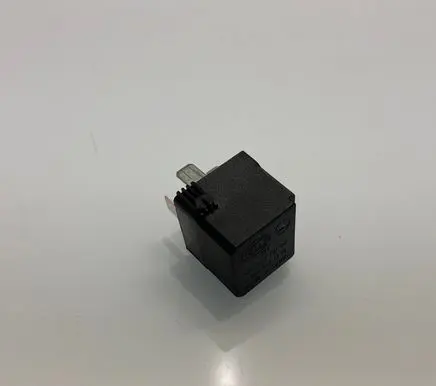 Mercedes-Benz CLS C219 Other relay A0025421319 4RA00779100 0025421319