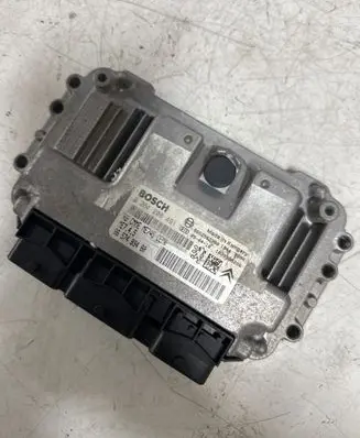 Citroen C4 I Engine control unit/module 0261208491