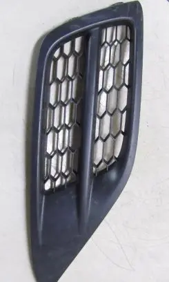 Honda CR-V Front bumper lower grill