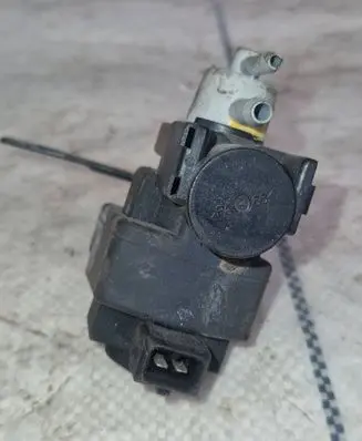 Honda HR-V Vacuum valve 