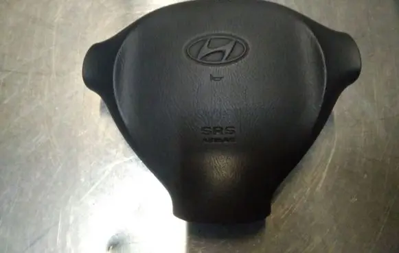 Hyundai Santa Fe Steering wheel airbag 5205092