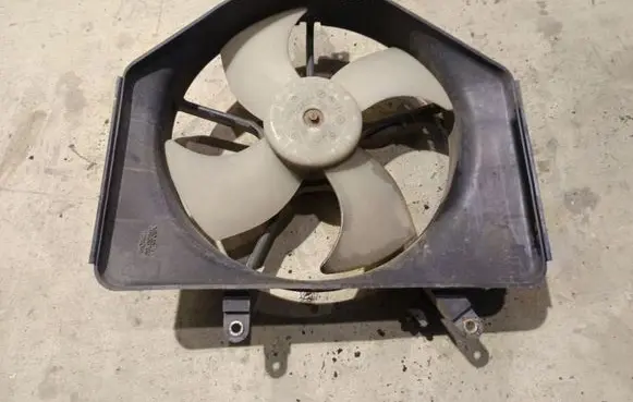 Honda Jazz Radiator cooling fan shroud 8201300