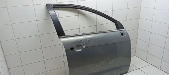 Chevrolet Captiva Front door 