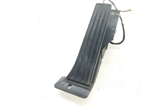BMW 1 E81 E87 Accelerator throttle pedal 6770935 12037310 6PV00937920