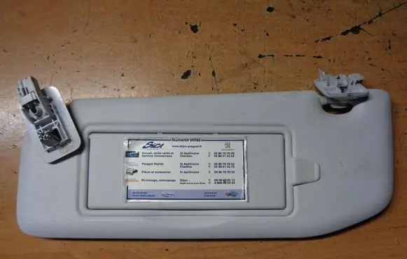 Peugeot 2008 I Sun visor