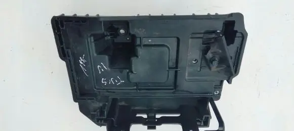 Battery box tray