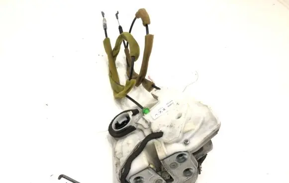 Mazda 3 II Front door lock