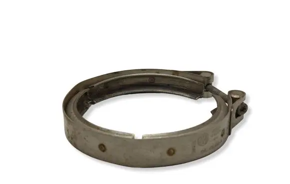 Volkswagen PASSAT B8 Muffler pipe connector clamp 04L131455A