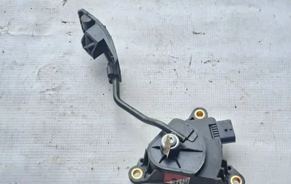 Nissan Qashqai Accelerator throttle pedal 3227C 10290