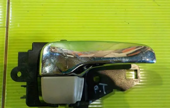 Mitsubishi Outlander Front door interior handle GP413 MN105360