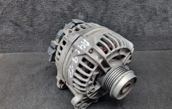 Audi A4 S4 B5 8D Generator/alternator 028903031 0124515083