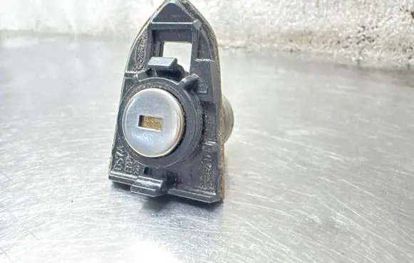 Ford Edge II Front door lock (next to the handle) DS7AF21991