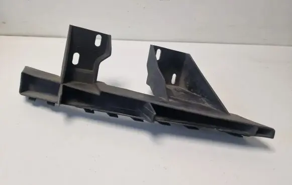 Audi Q7 4L Front bumper mounting bracket 4L0807333