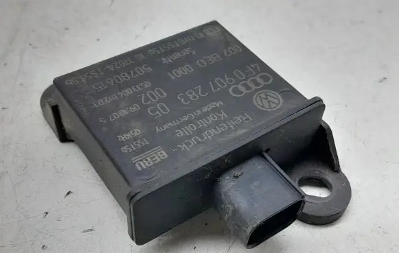 Volkswagen Phaeton Tire pressure control unit 4F090728305
