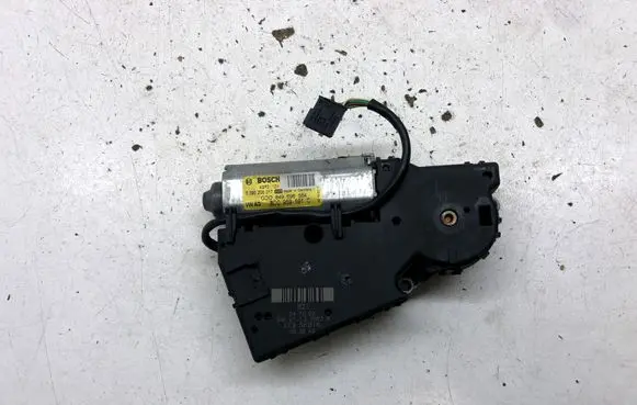 Volkswagen PASSAT B5.5 Sunroof motor/actuator 8D0959591C 0390200017 849696564