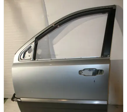 KIA Sorento Front door