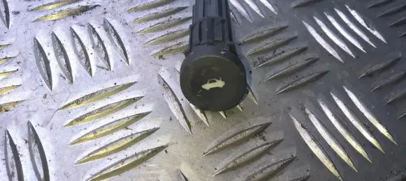 Jaguar X-Type Tailgate opening switch 