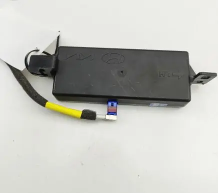 KIA Niro Aerial antenna amplifier 96240AT010