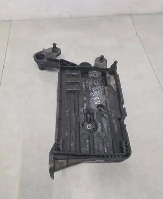 Seat Leon (5F) Battery tray 5Q0915321H 5Q0915331J