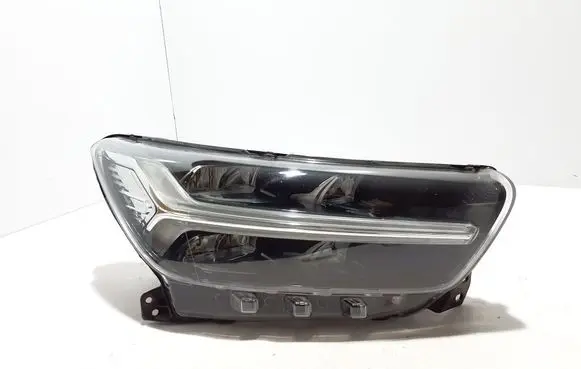 Volvo XC40 Headlight/headlamp 32133578