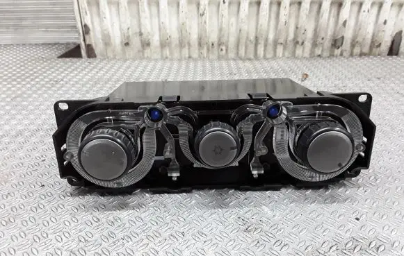 Mitsubishi Grandis Climate control unit MN157316