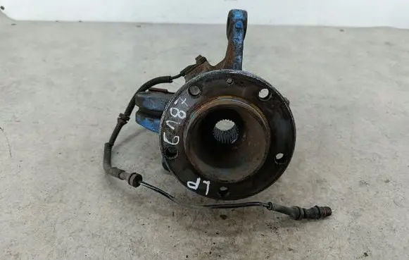 Renault Master II Front wheel hub spindle knuckle 