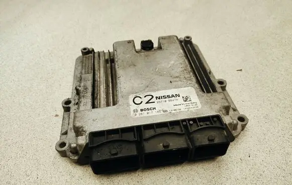 Nissan Qashqai Engine control unit/module 23710BB47A 1039S43639 0281017185