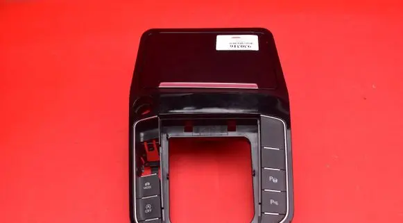 Volkswagen Golf VII Glove box 517863284A
