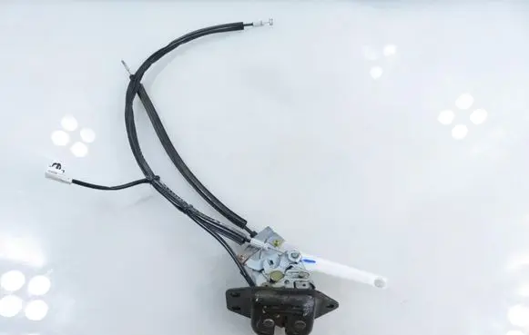 Nissan Pathfinder R51 Tailgate/trunk/boot lock/catch/latch 