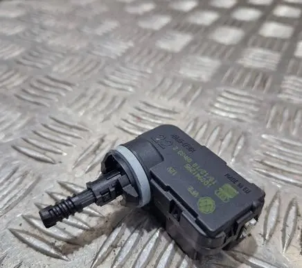 Volkswagen PASSAT B7 Headlight level adjustment motor 1Q0941295