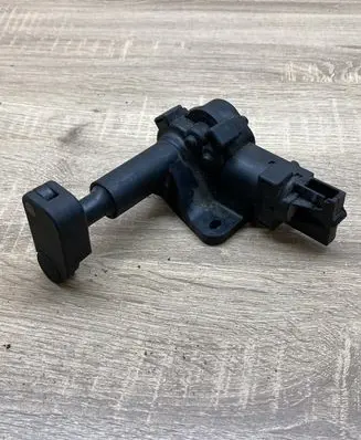 Chrysler Voyager Vent window/glass motor 04717607AB