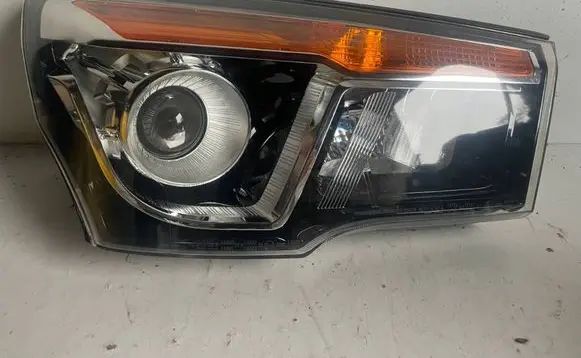 SsangYong Rodius Headlight/headlamp 83102-21601