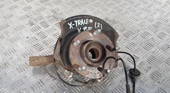 Nissan X-Trail T30 Front wheel hub F409711 417005
