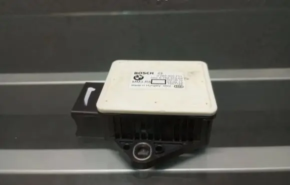 BMW 5 E60 E61 ESP acceleration yaw rate sensor 6782370 7057749 0265005711