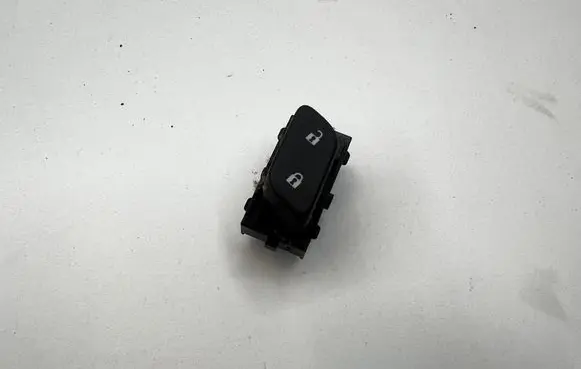 Opel Insignia A Central locking switch button 22899704