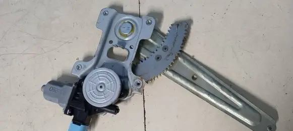 Subaru XV Rear door window regulator with motor