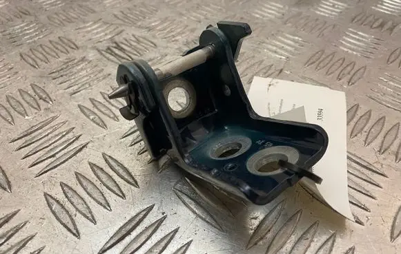 Peugeot 3008 II Rear door lower hinge