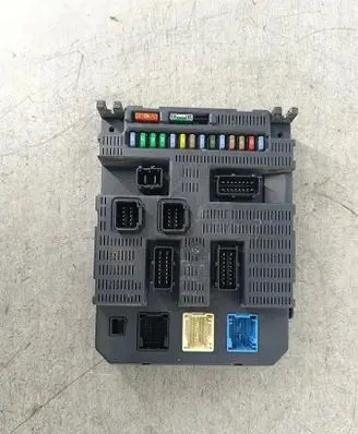 Peugeot 308 Fuse box set 9663798180