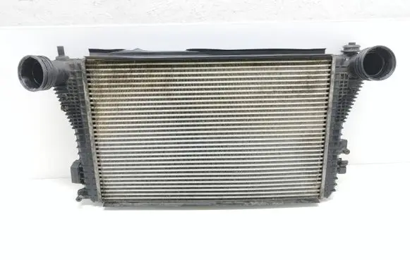 Skoda Octavia Mk2 (1Z) Intercooler radiator 1K0145803E
