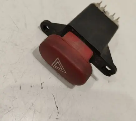 Renault Espace III Hazard light switch 822955