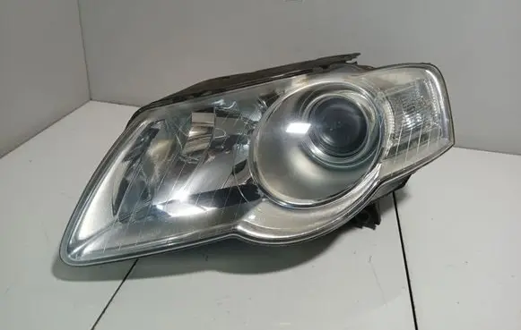 Volkswagen PASSAT B6 Headlight/headlamp 89312179